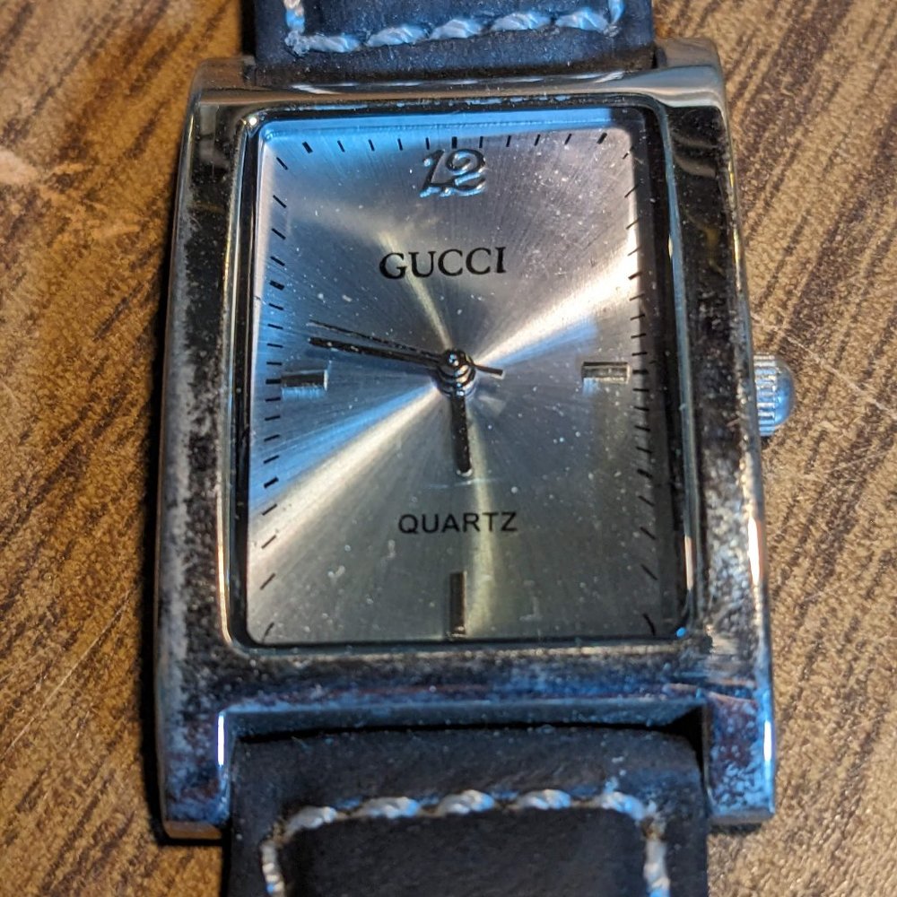 Gucci Mens Watch Y2K 2000s GG